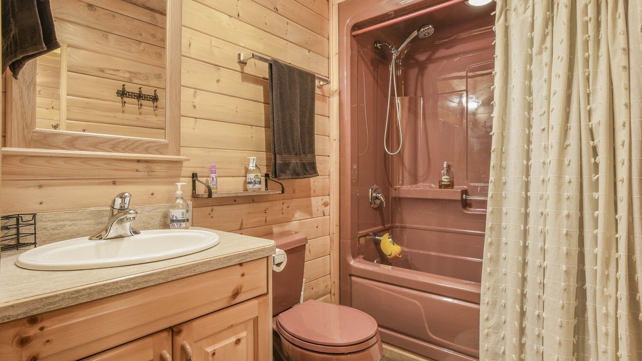 Photo of Bathroom in Central Alberta