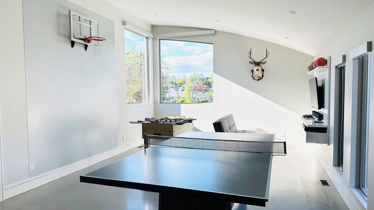 Photo of Bedroom in Saanich East
