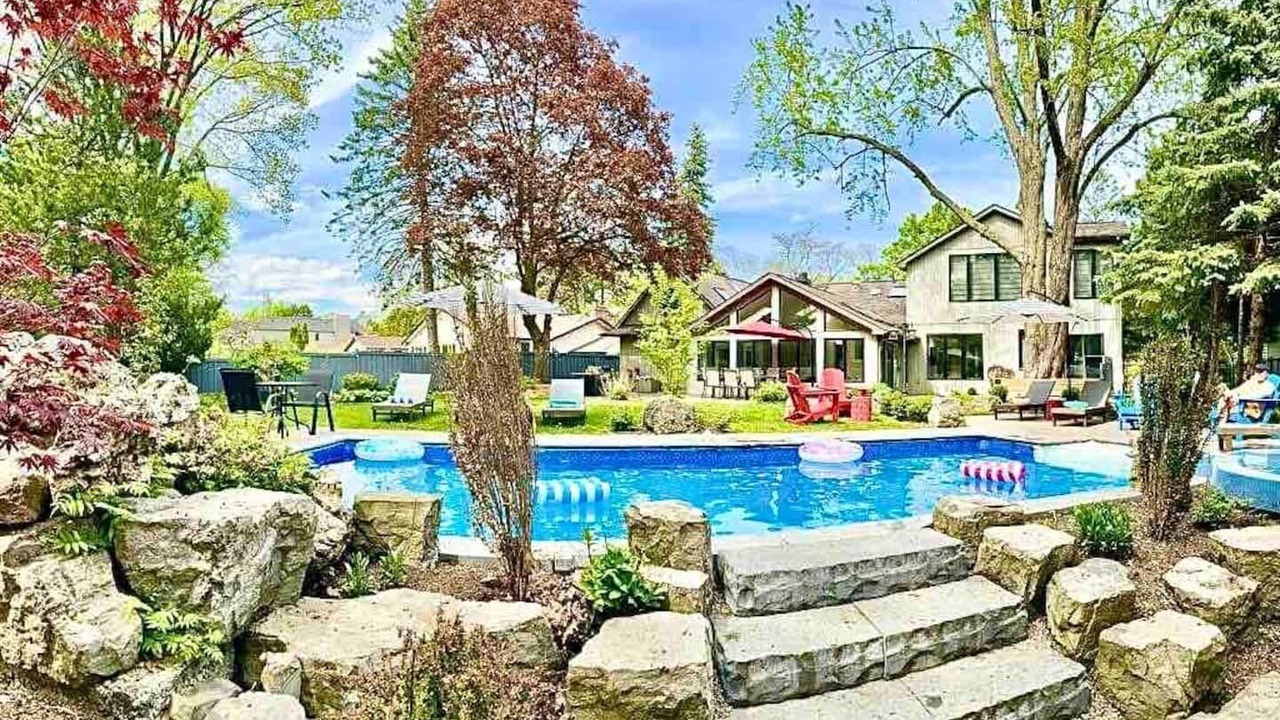 Photo of Outdoor in Clarkson-Lorne Park