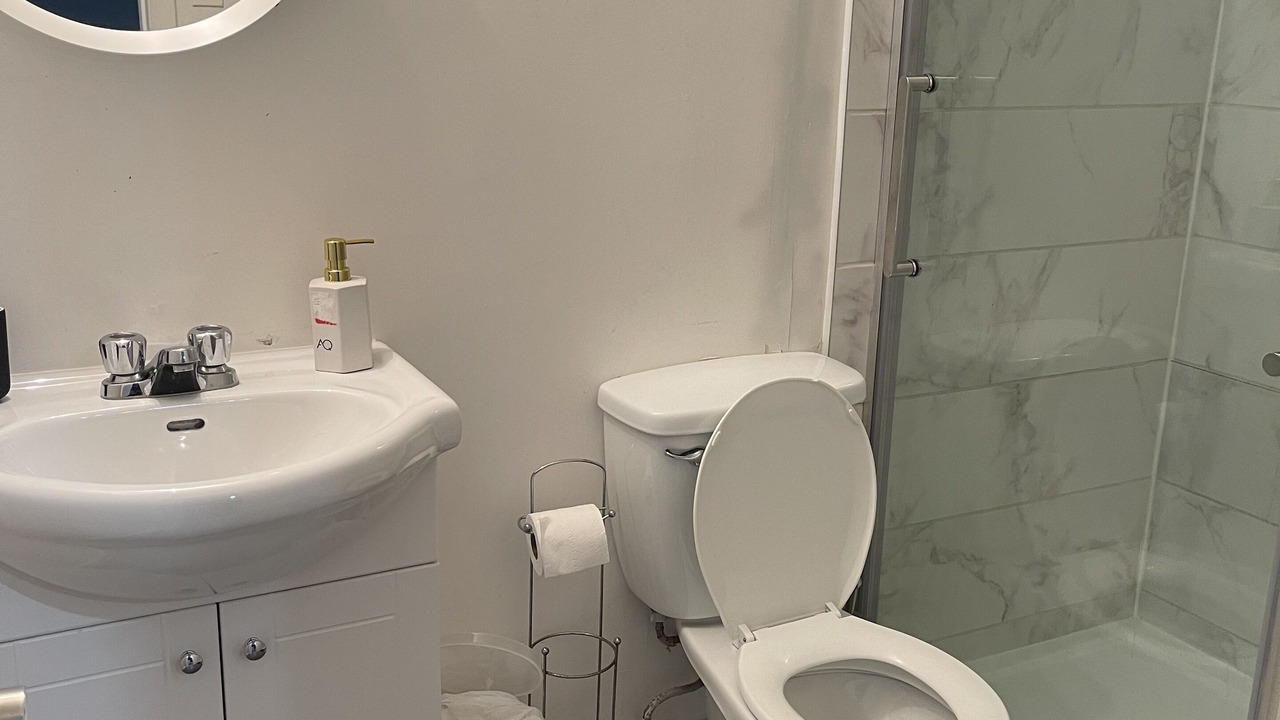 Photo of Bathroom in Griffintown