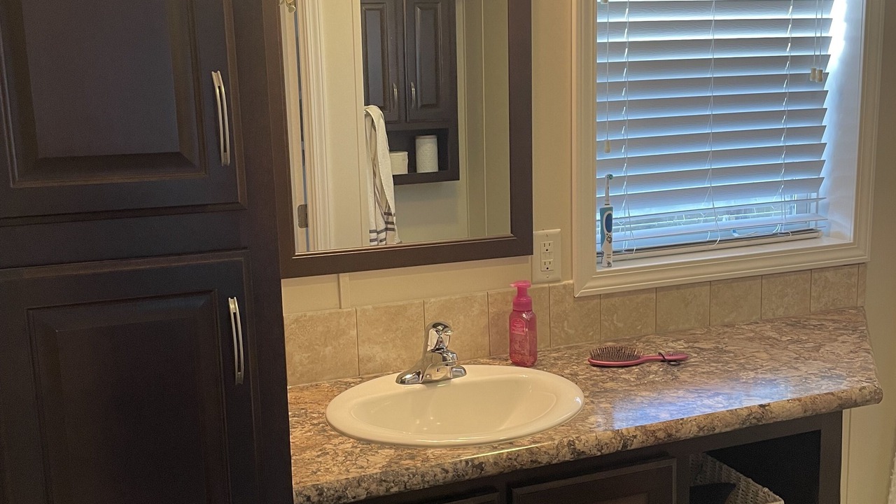 Photo of Bathroom in Parkland Beach