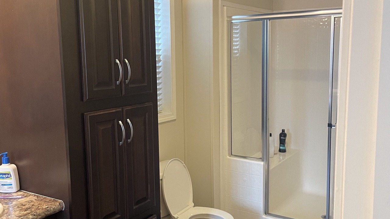 Photo of Bathroom in Parkland Beach