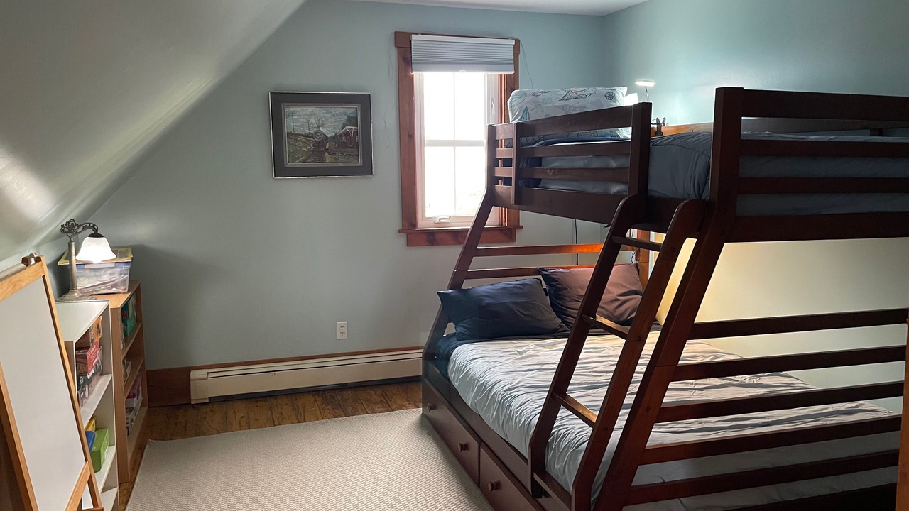 Photo of Bedroom in East River Point