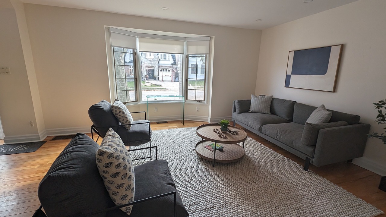 Photo of Livingroom in East York