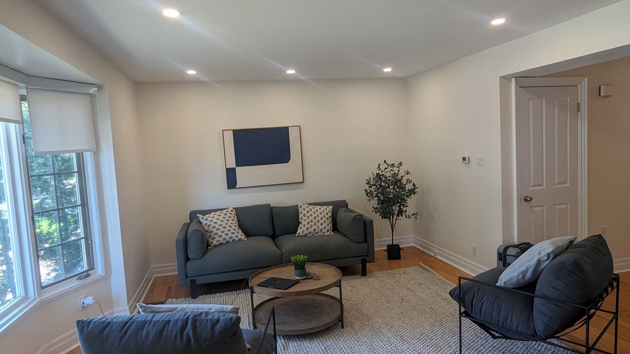 Photo of Livingroom in East York