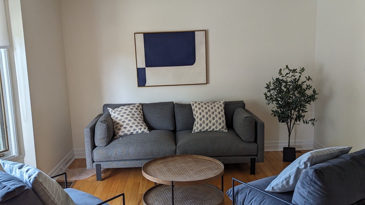 Photo of Livingroom in East York