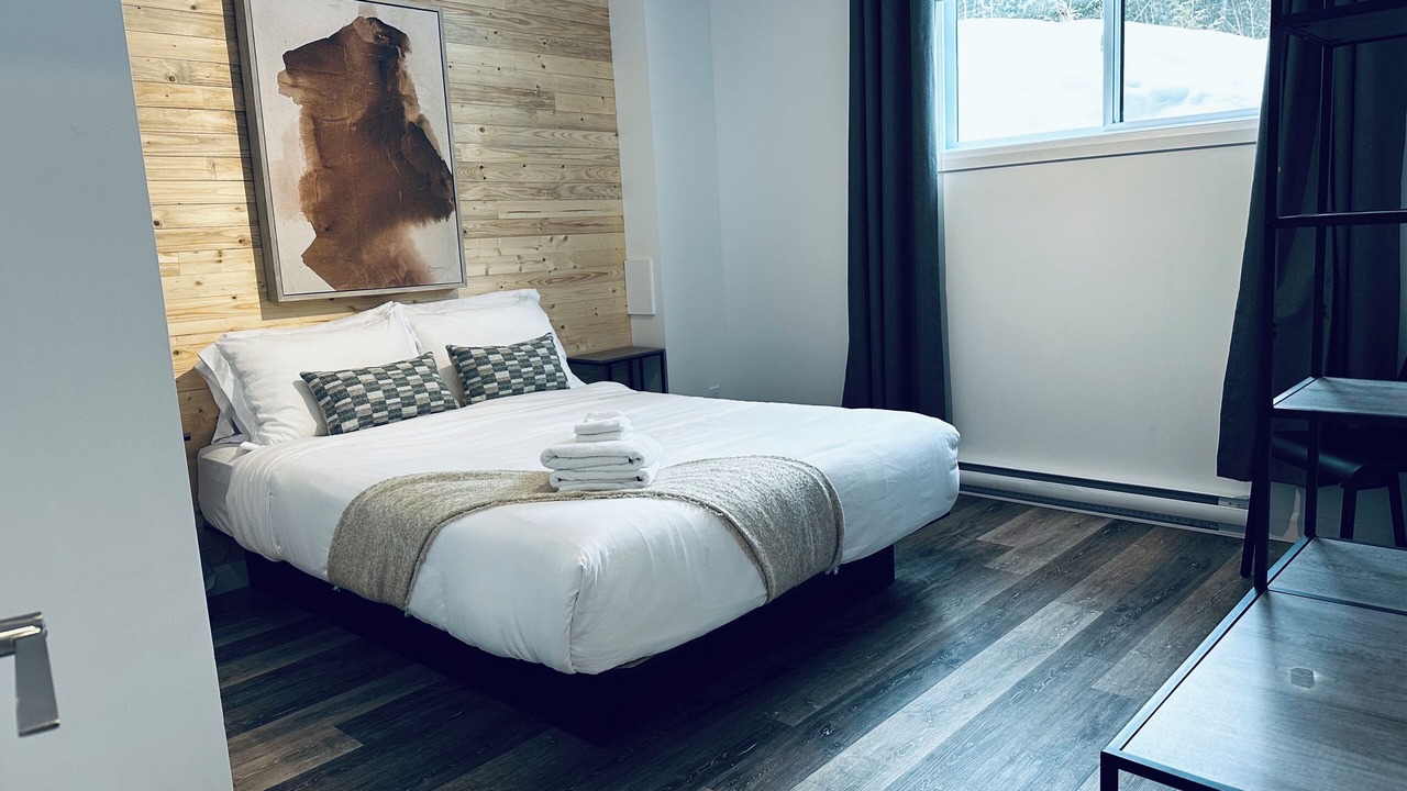 Photo of Bedroom in Petite-Riviere-Saint-Francois