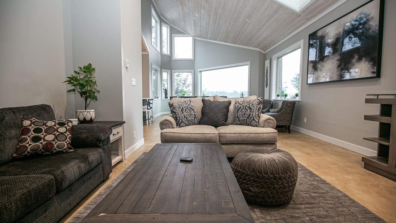 Photo of Livingroom in Juan de Fuca Electoral Area