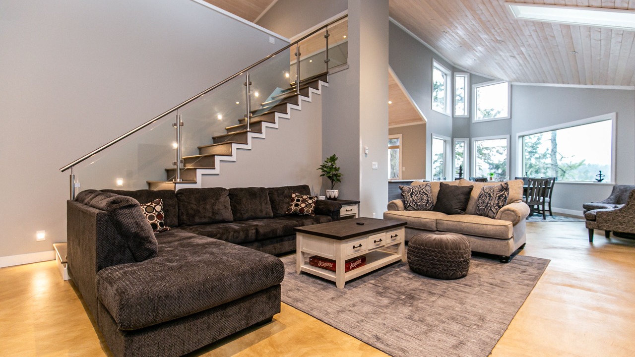 Photo of Livingroom in Juan de Fuca Electoral Area