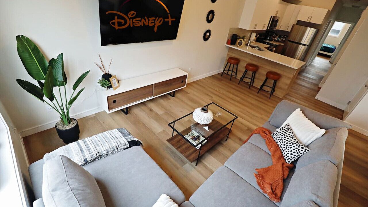 Photo of Livingroom in North Central Edmonton