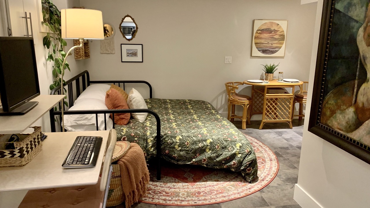 Photo of Bedroom in Crescent Heights