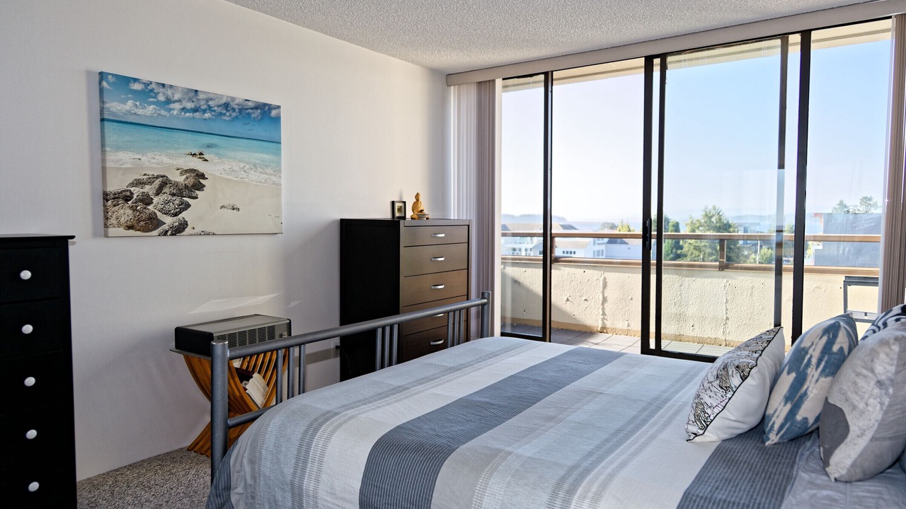 Photo of Bedroom in Booktown