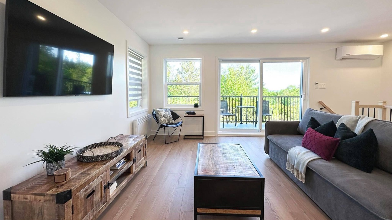 Photo of Livingroom in Saint-Faustin-Lac-Carre