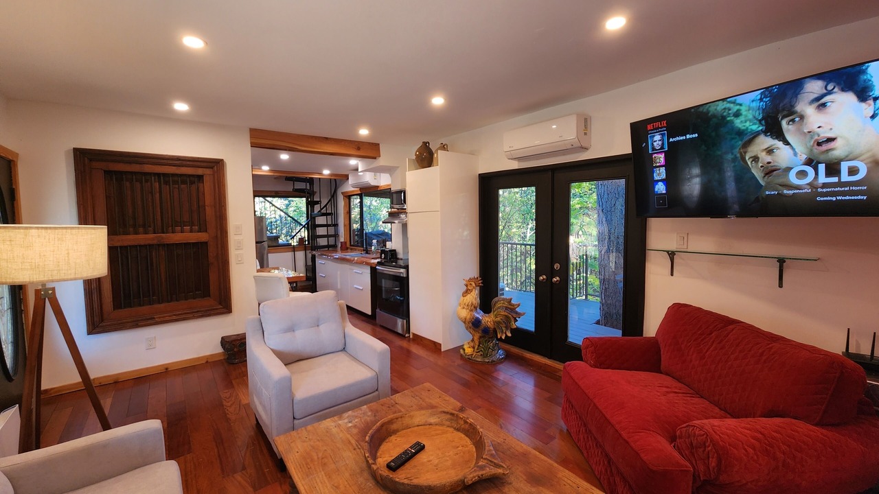 Photo of Livingroom in North Cowichan