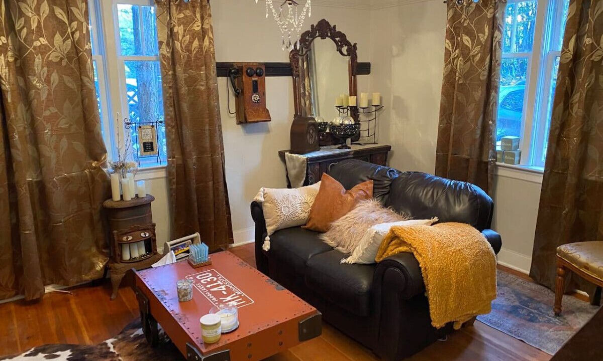 Photo of Livingroom in Trail