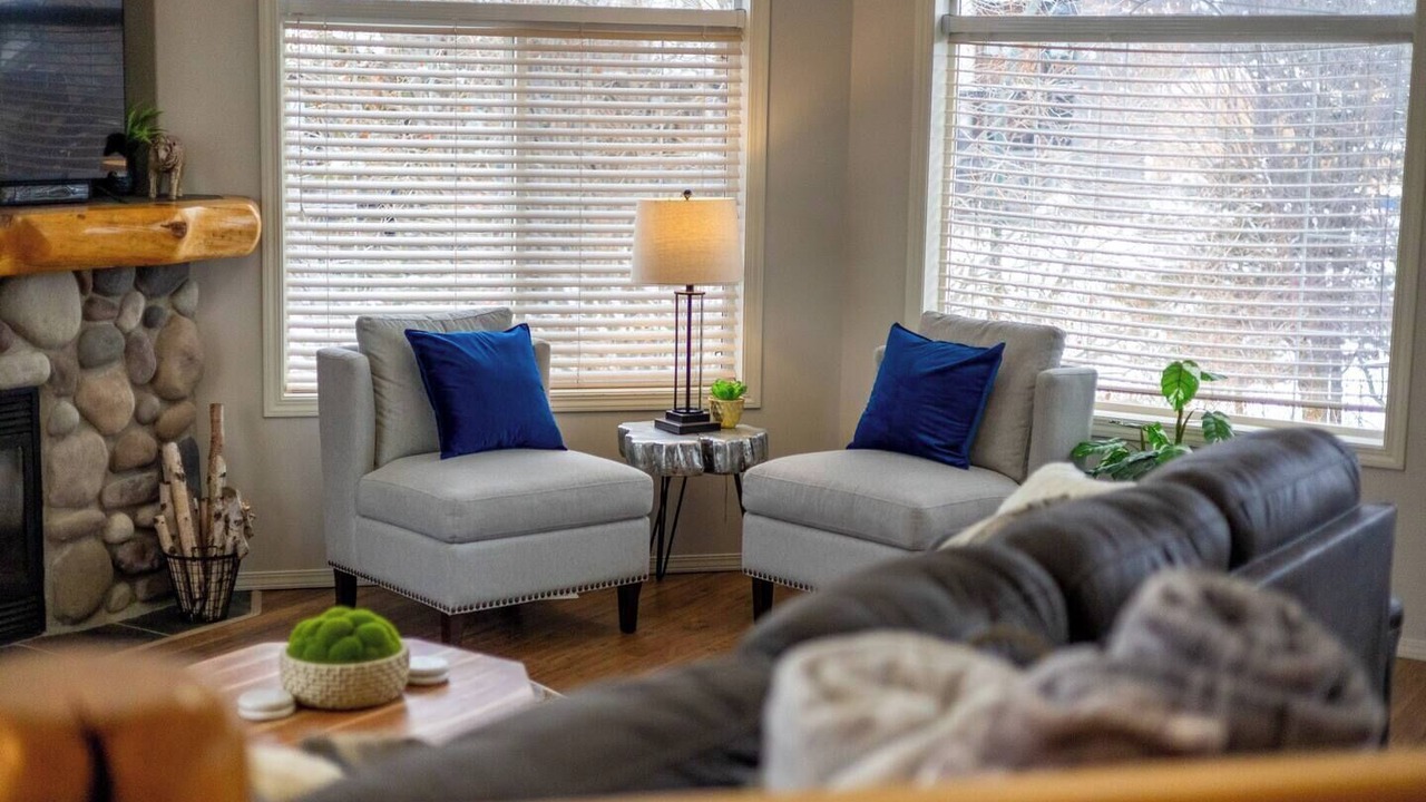 Photo of Livingroom in East Kootenay