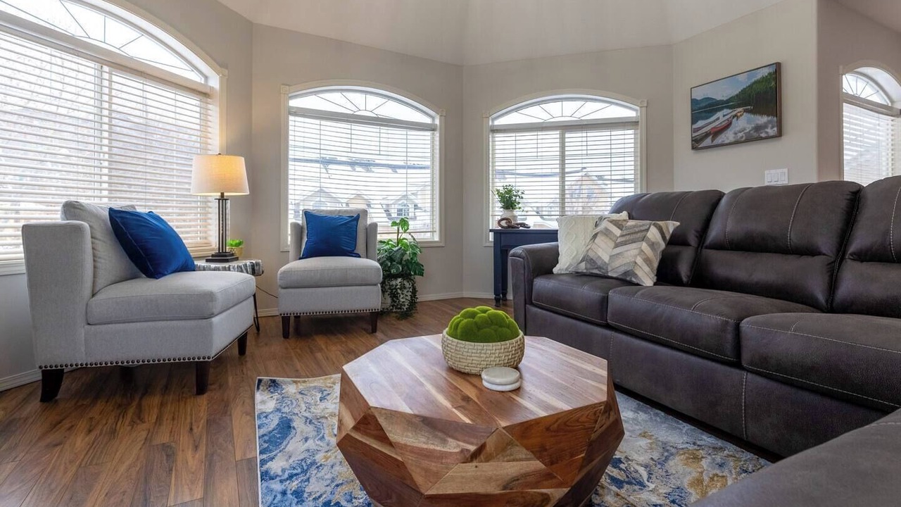 Photo of Livingroom in East Kootenay