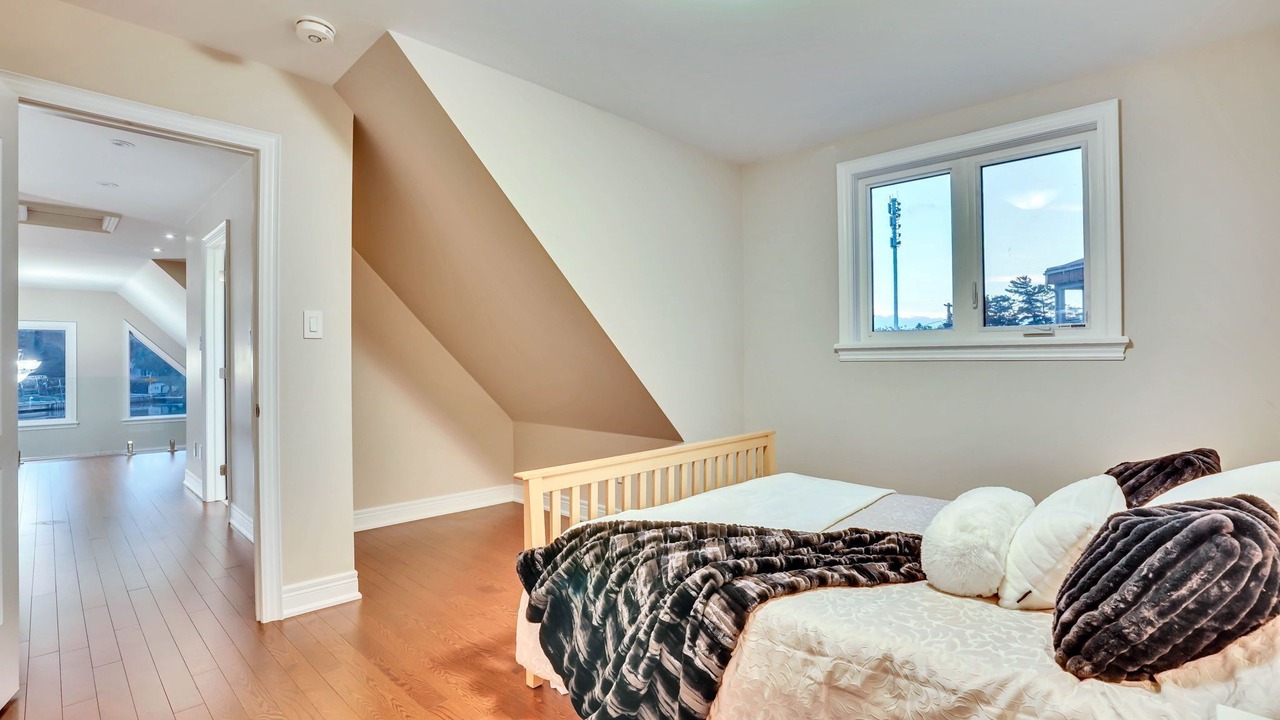 Photo of Bedroom in Wasaga Beach