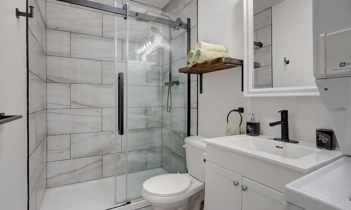 Photo of Bathroom in Stanstead Township