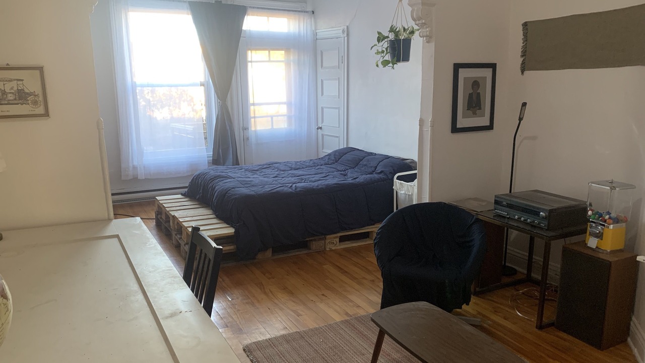 Photo of Bedroom in De Lorimier