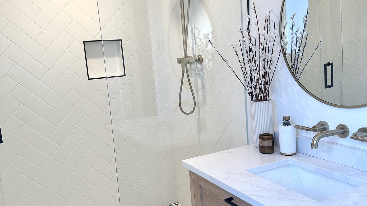 Photo of Bathroom in Saanich East