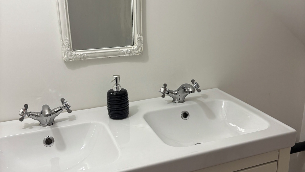 Photo of Bathroom in Saanich East