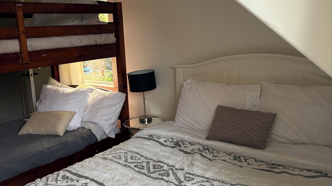 Photo of Bedroom in Saanich East