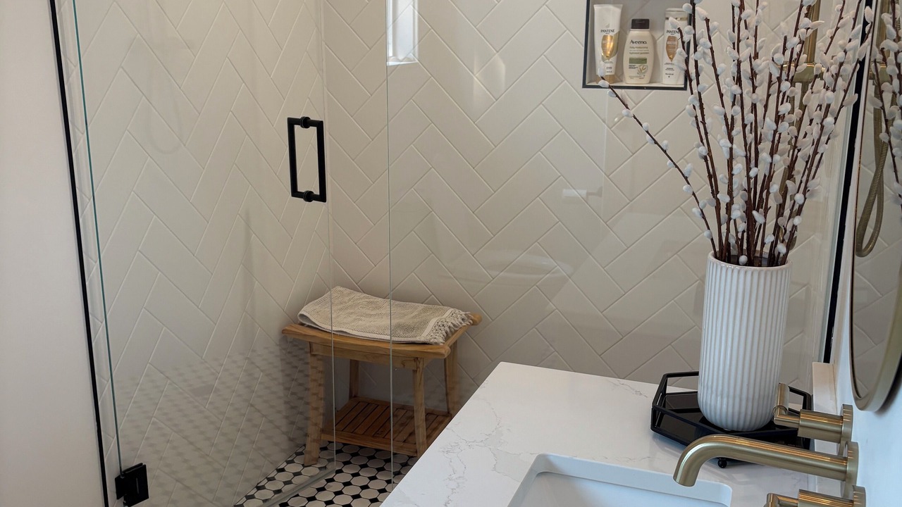 Photo of Bathroom in Saanich East