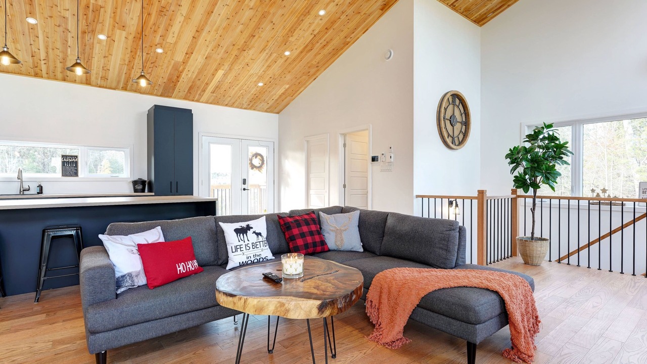 Photo of Livingroom in Saint-Alphonse-Rodriguez