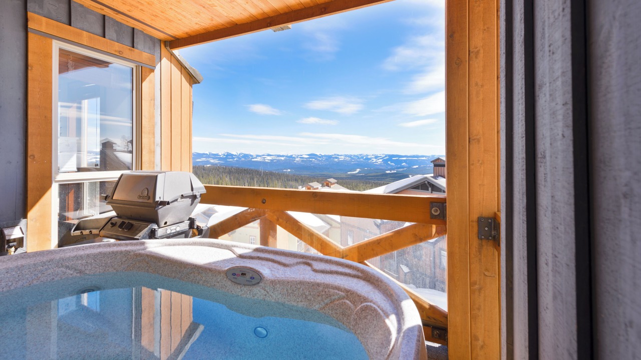 Photo of Patio Balcony in Big White Ski Resort