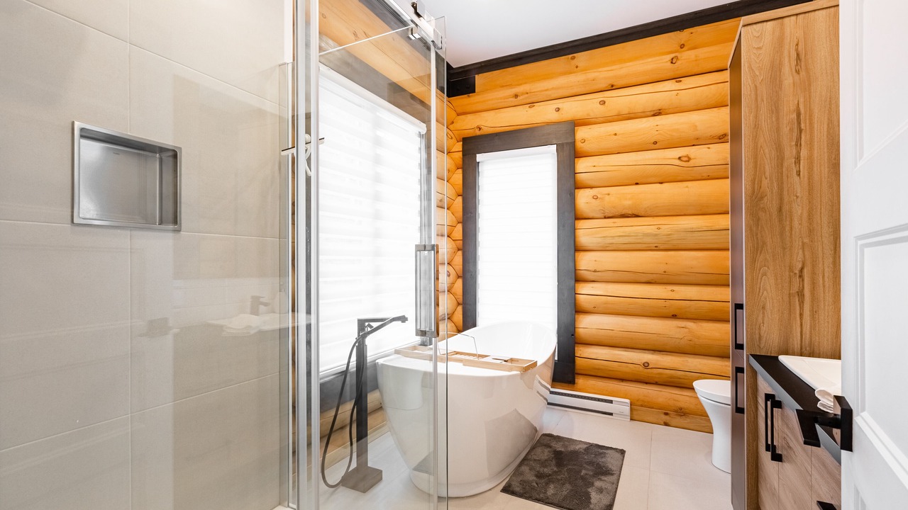 Photo of Bathroom in Saint Come