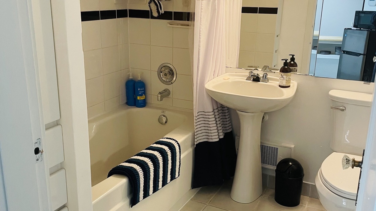 Photo of Bathroom in West Point Grey