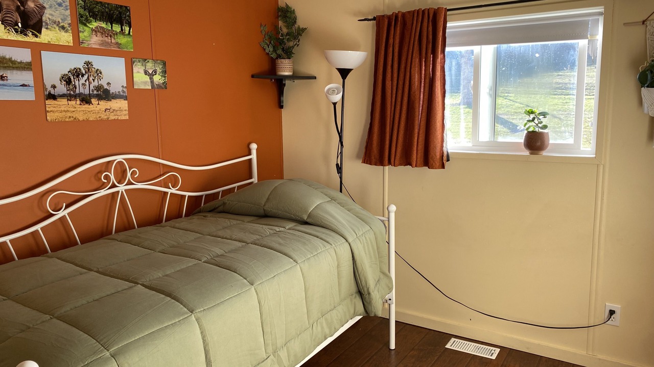 Photo of Bedroom in Lethbridge County
