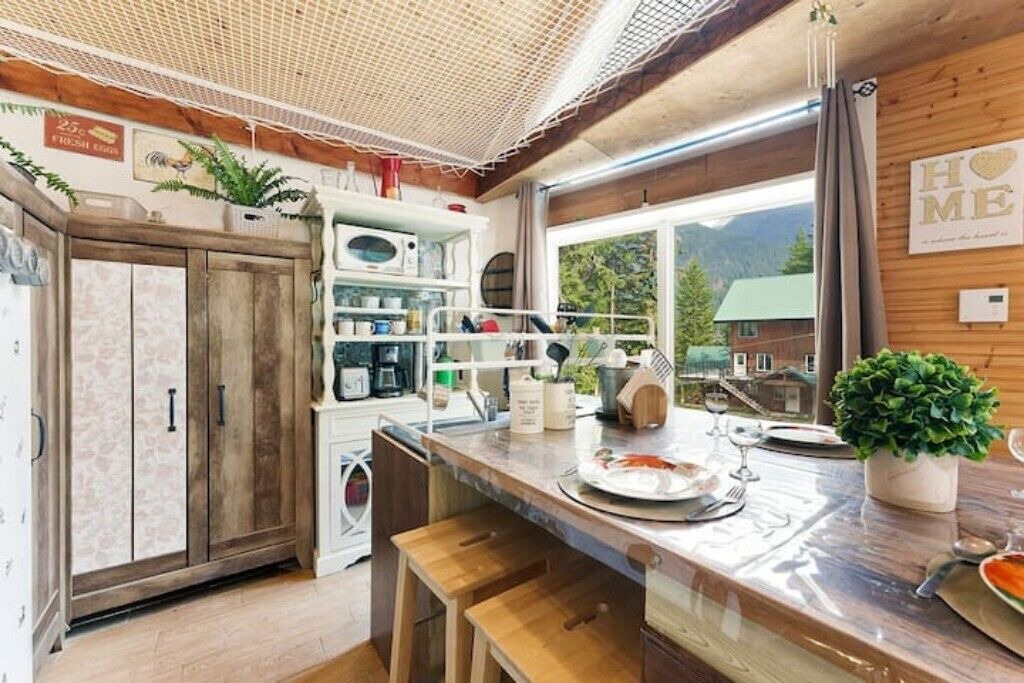 Photo of Bedroom in Sunshine Valley