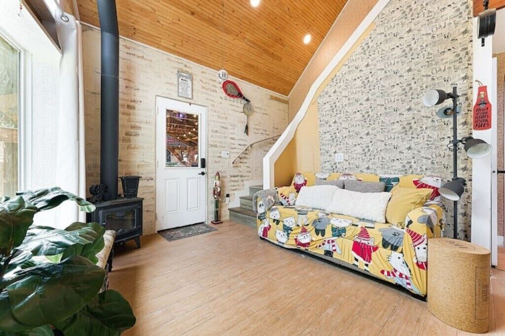 Photo of Bedroom in Sunshine Valley