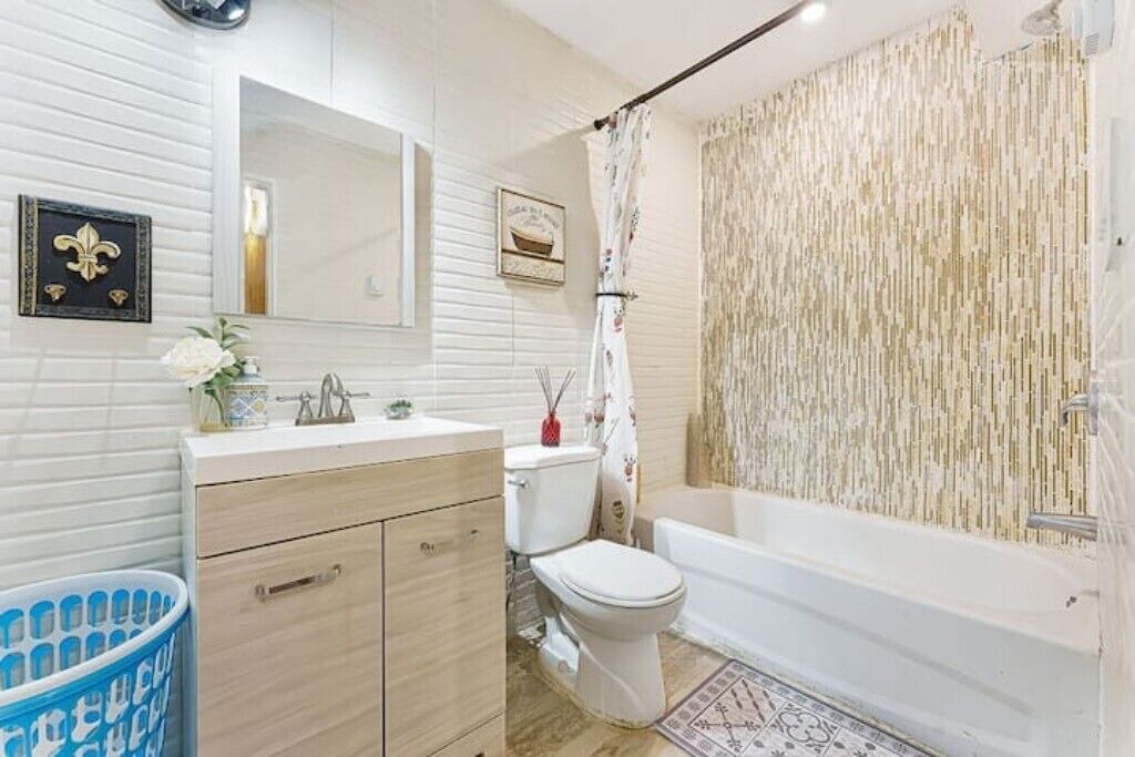 Photo of Bathroom in Sunshine Valley