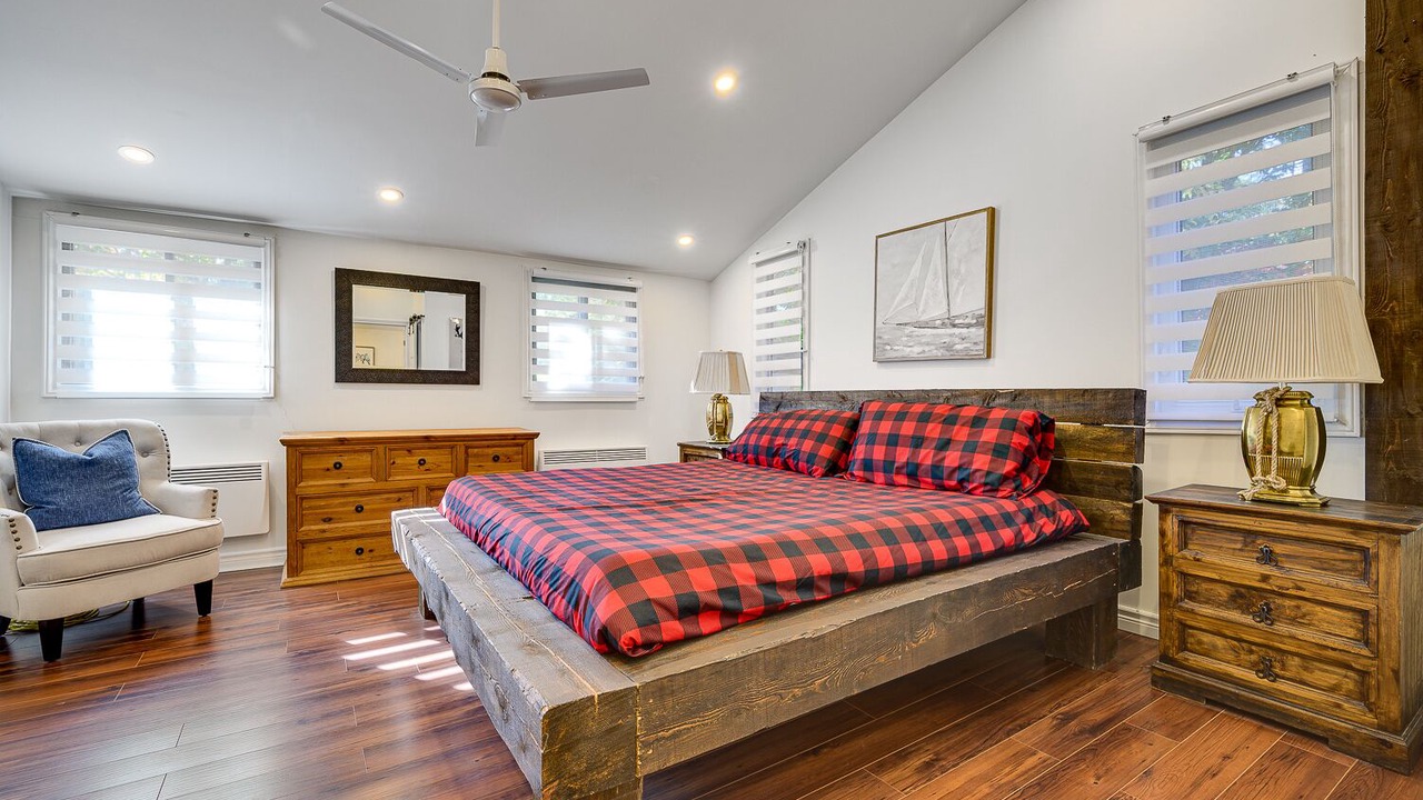 Photo of Bedroom in St-Adolphe-d'Howard