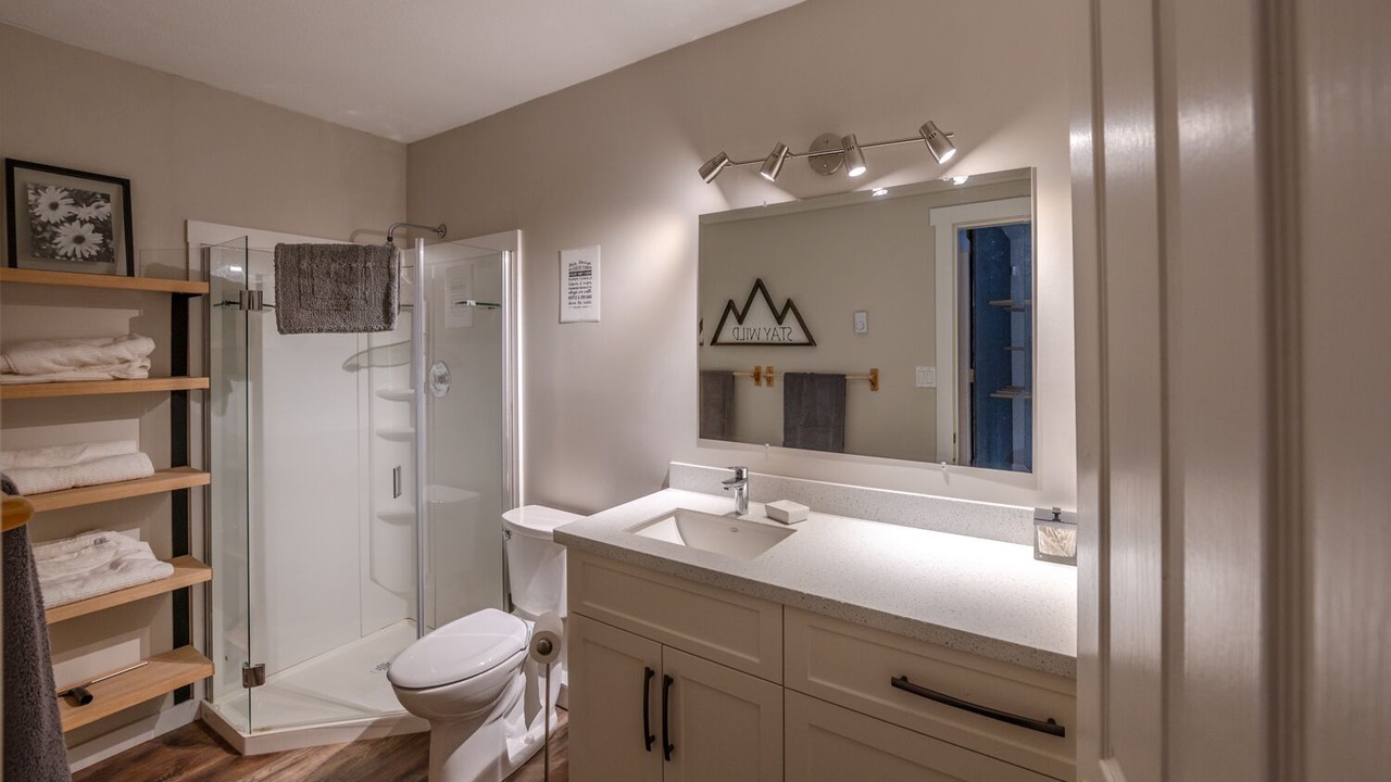 Photo of Bathroom in Okanagan-Similkameen
