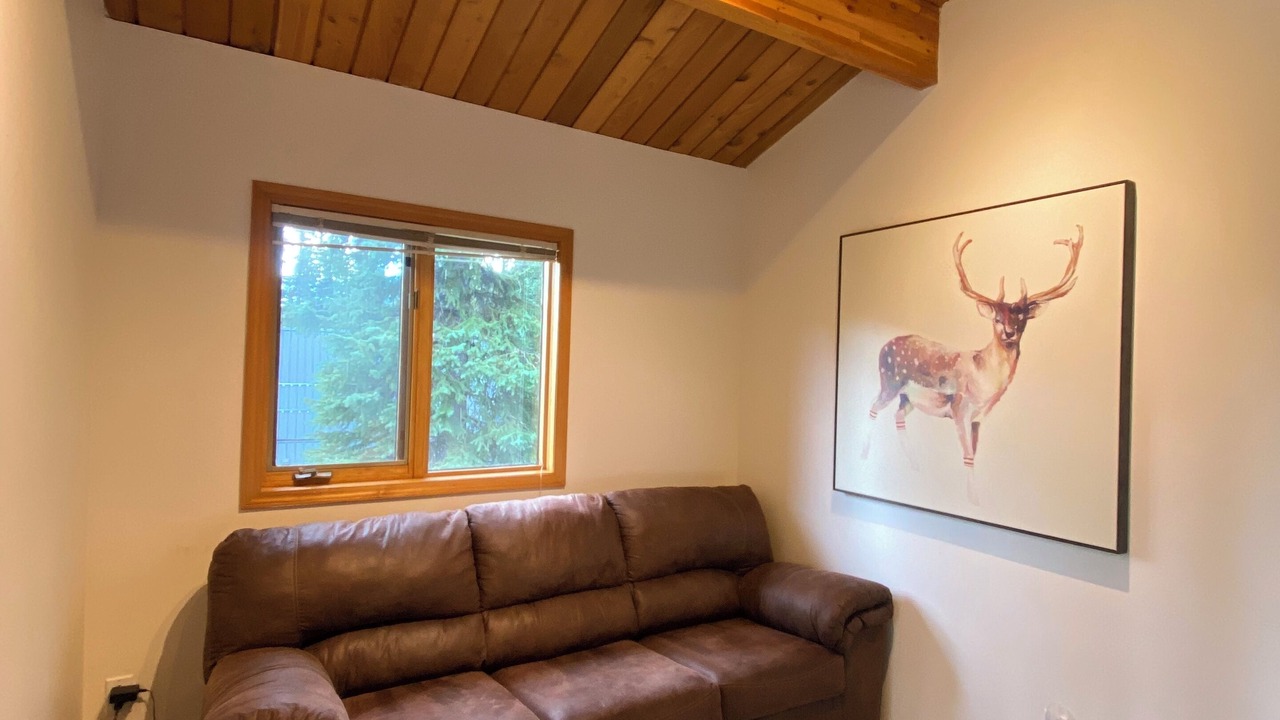 Photo of Livingroom in Okanagan-Similkameen