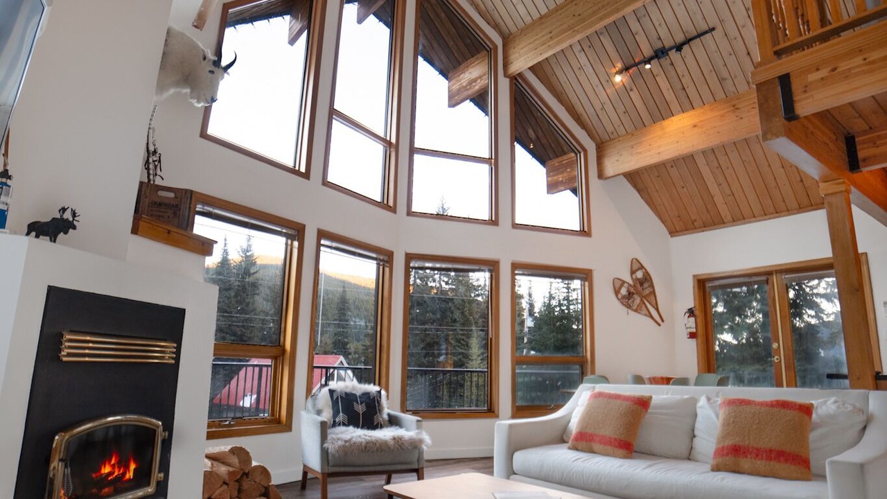 Photo of Livingroom in Okanagan-Similkameen