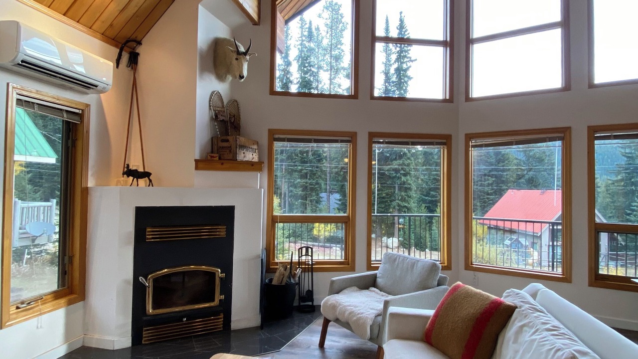Photo of Livingroom in Okanagan-Similkameen