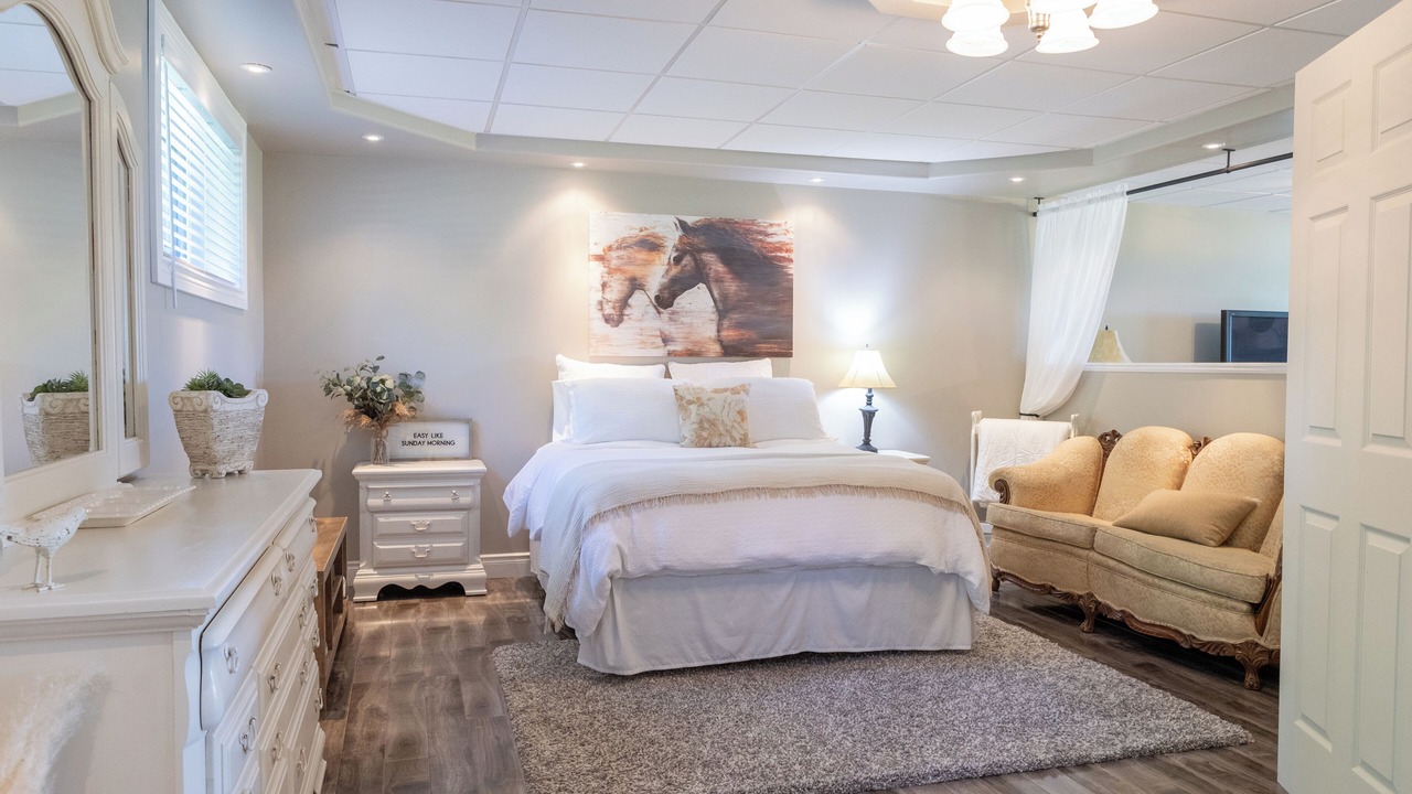 Photo of Bedroom in Loyalist