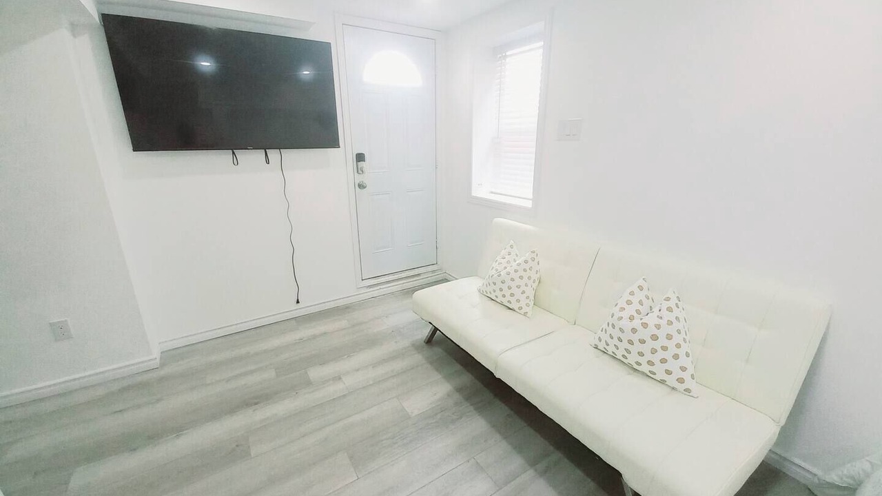 Photo of Livingroom in Orillia