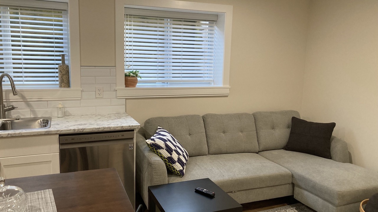 Photo of Livingroom in Guildford