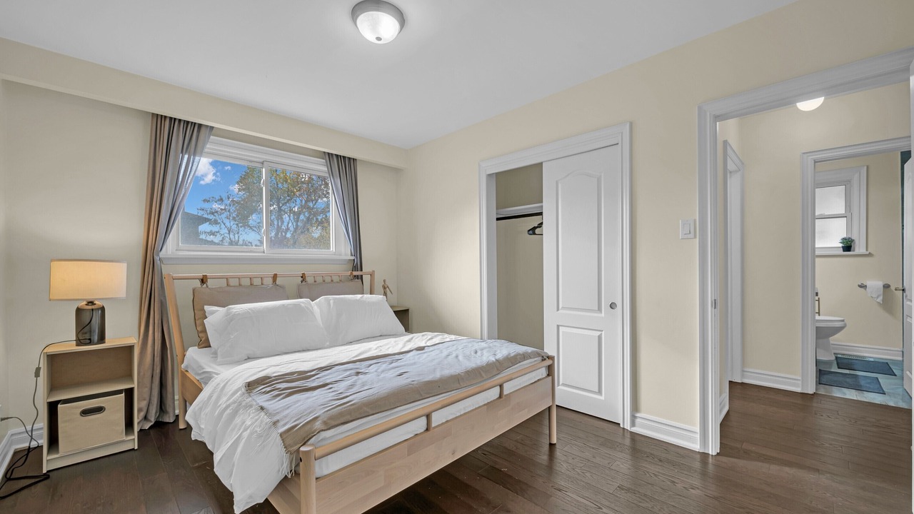 Photo of Bedroom in Newtonbrook