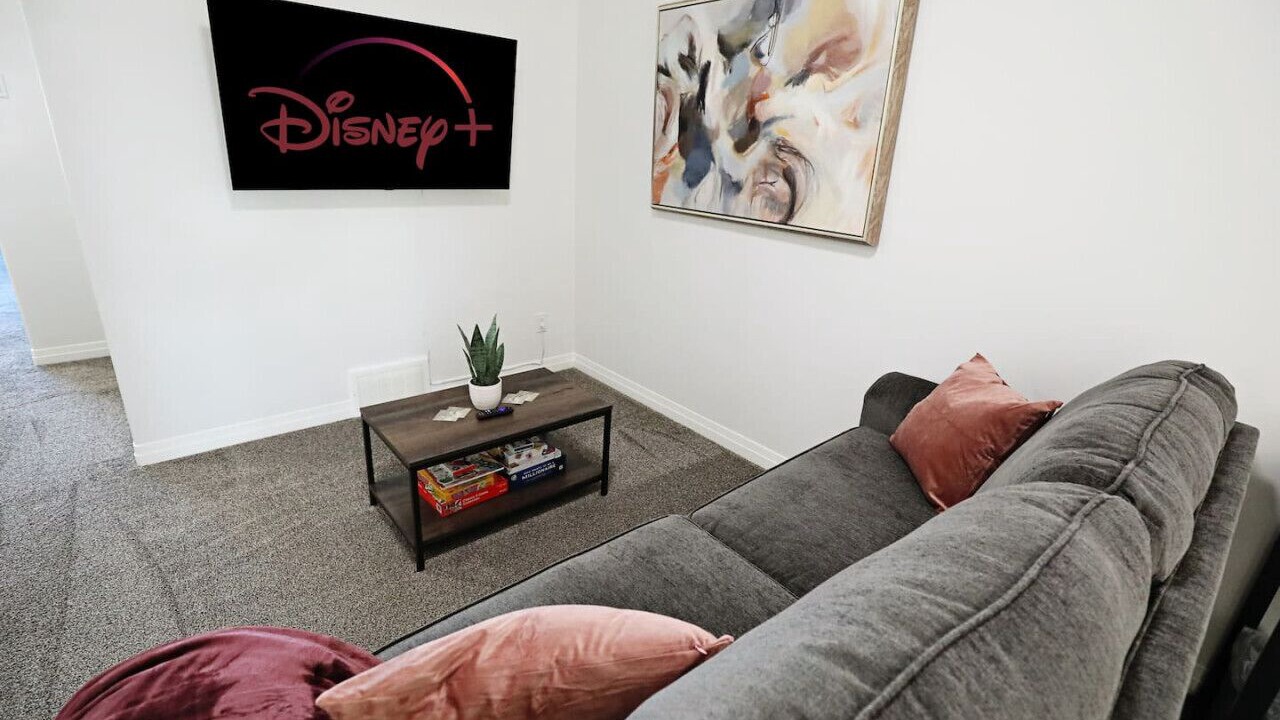 Photo of Livingroom in Southwest Edmonton