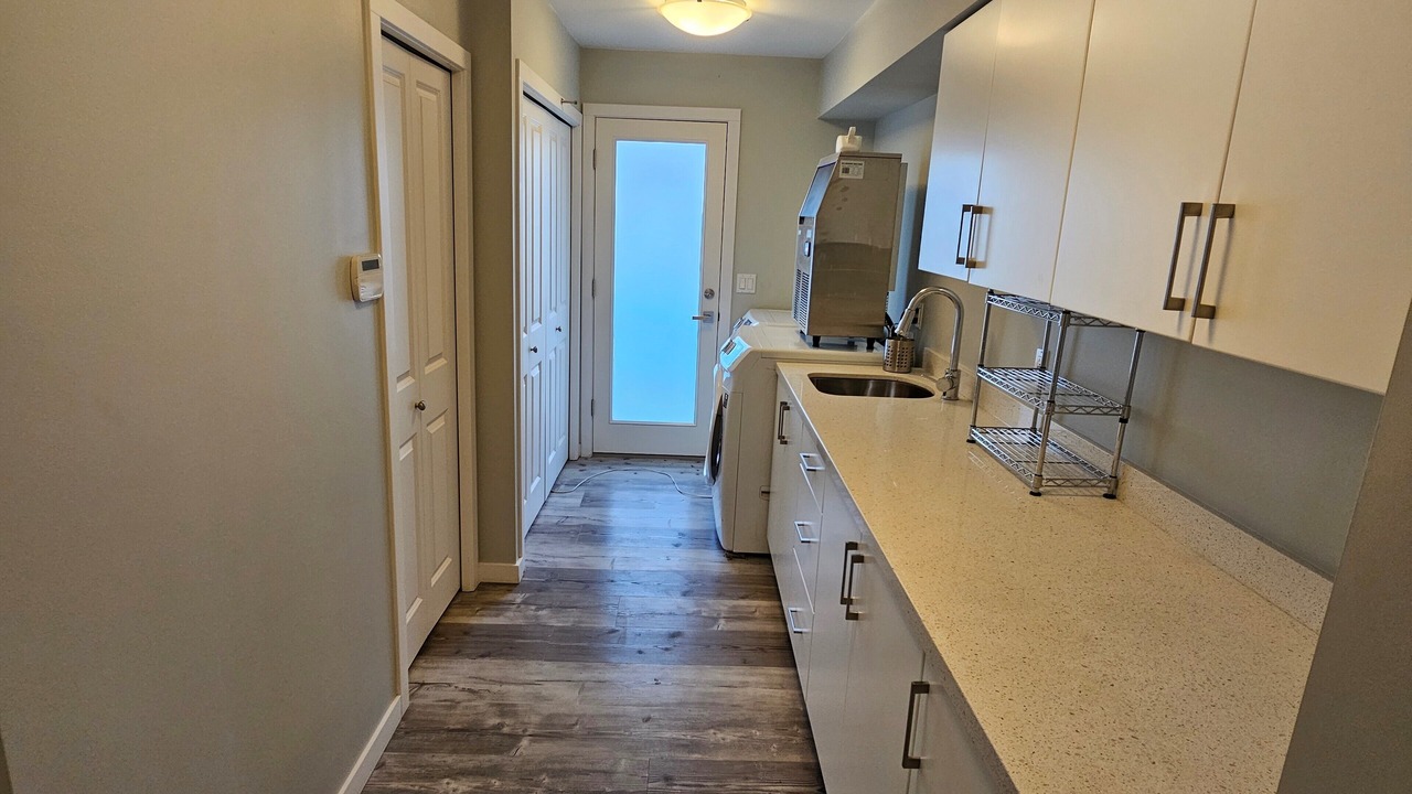 Photo of Kitchen in Metro Vancouver Regional District