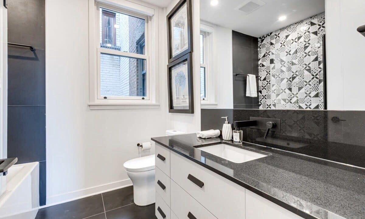 Photo of Bathroom in Plateau Mont Royal