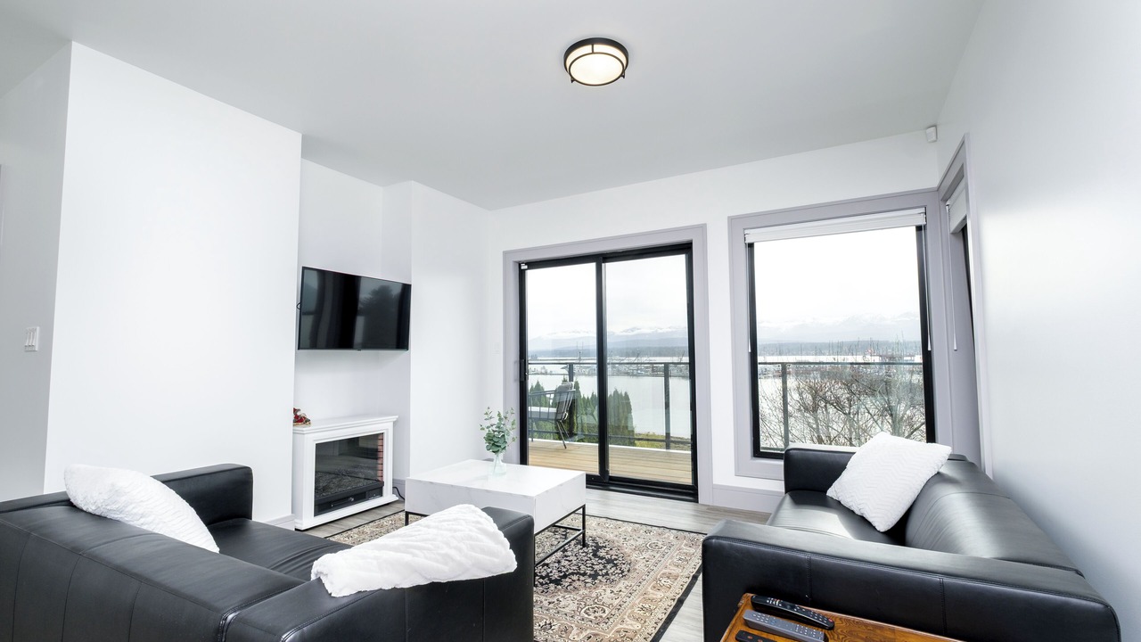 Photo of Livingroom in Comox