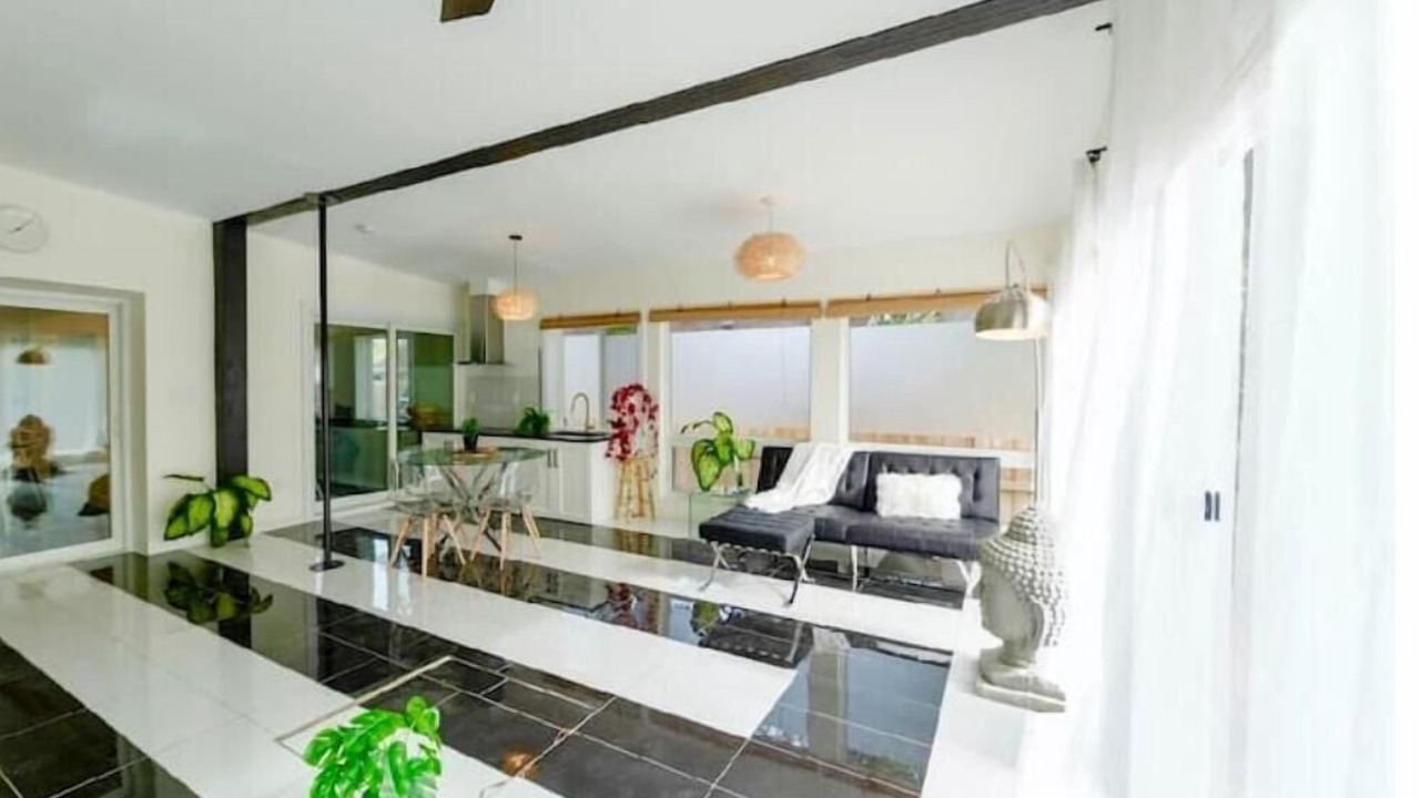 Photo of Livingroom in Belleville